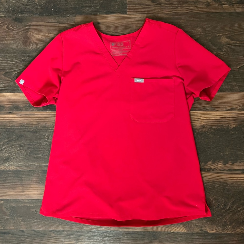 FIGS Winning Red Catarina Medium